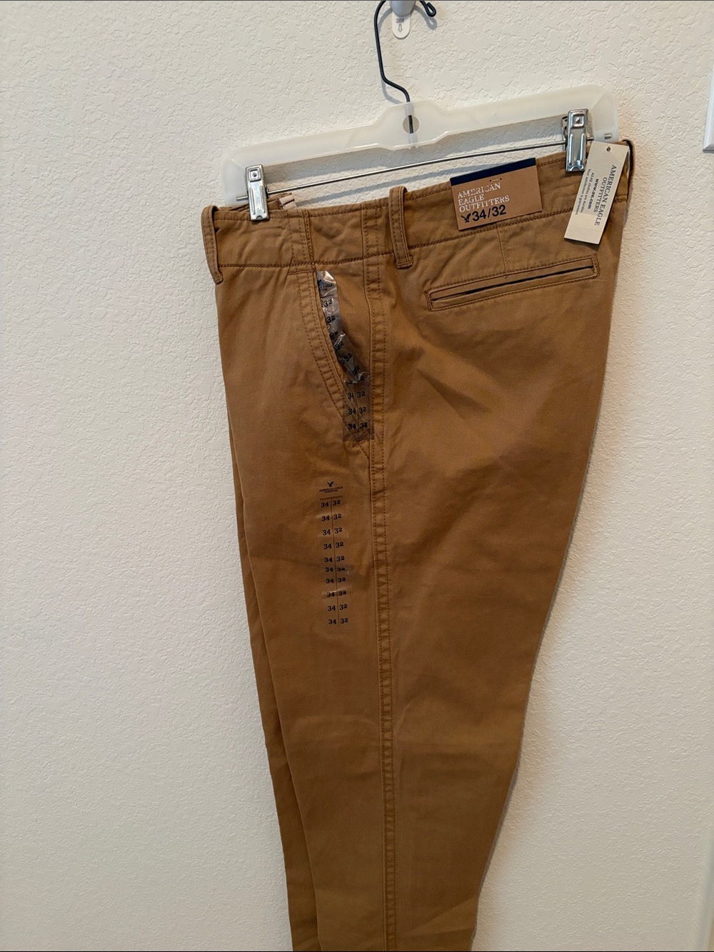 American Eagle Outfitters Men’s Tan/Brown Chino Pants